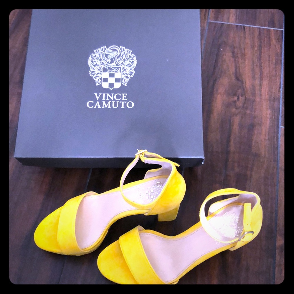 Yellow Vince Camuto women’s pumps